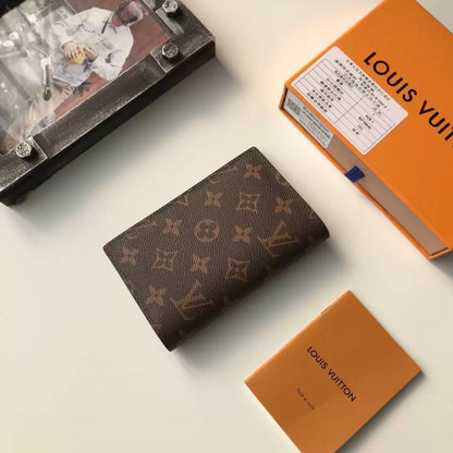 LV MONOGRAM FUNDA PARA PASAPORTE